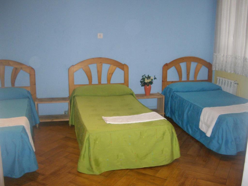 Hostal Pacios Madrid Ruang foto