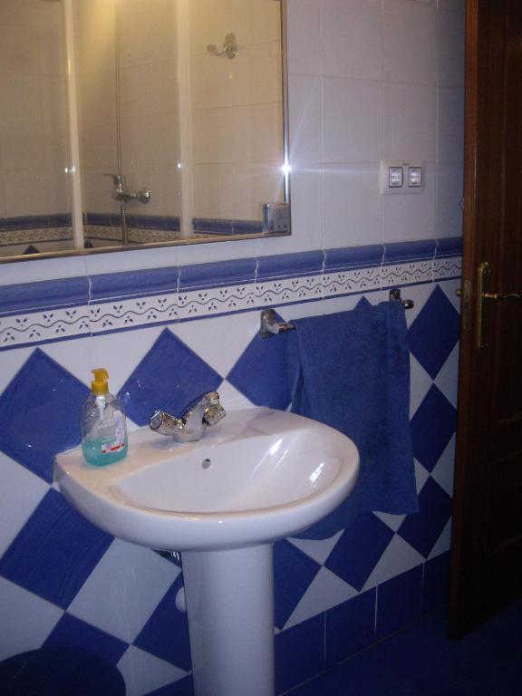Hostal Pacios Madrid Ruang foto