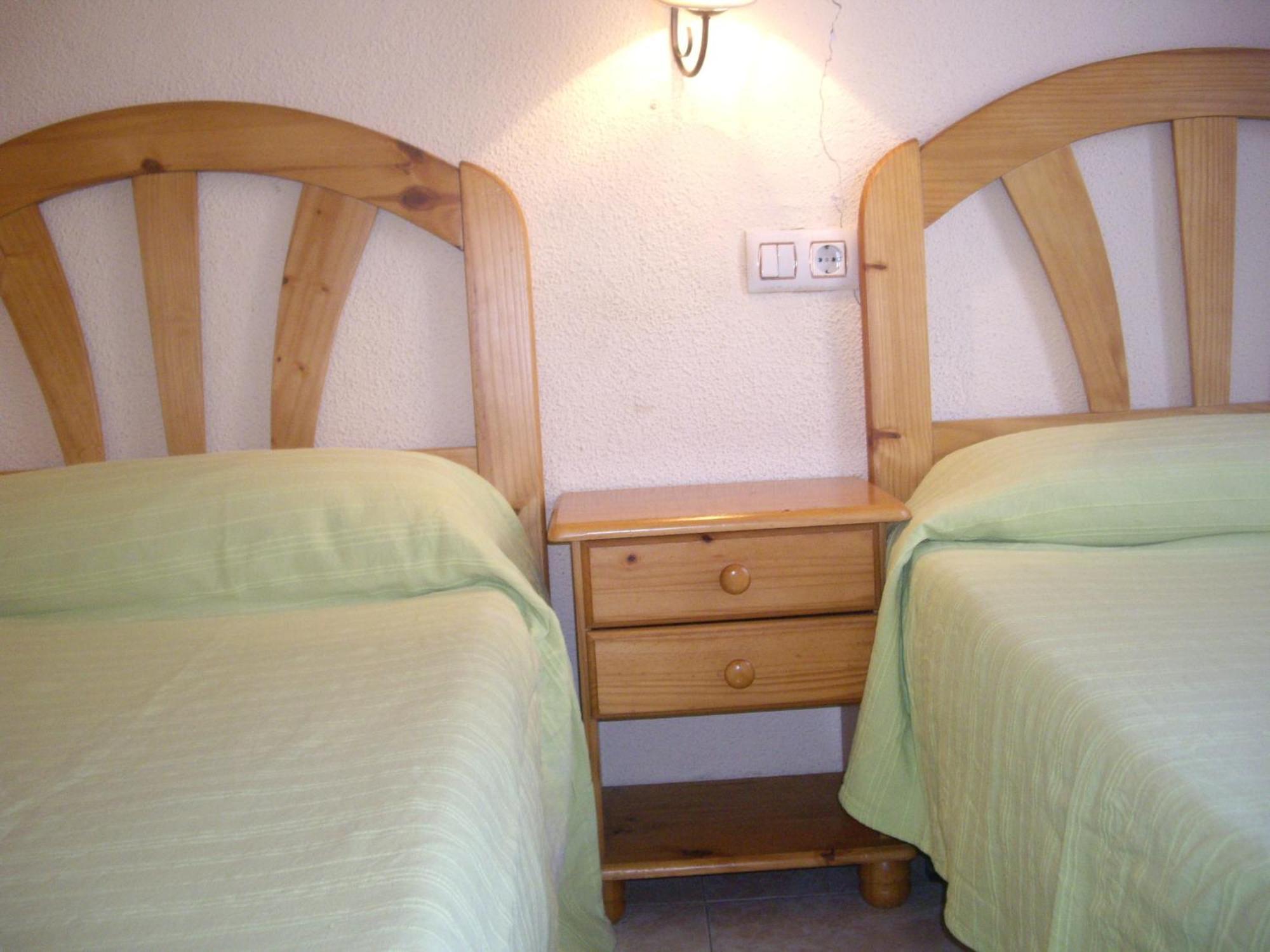 Hostal Pacios Madrid Bagian luar foto
