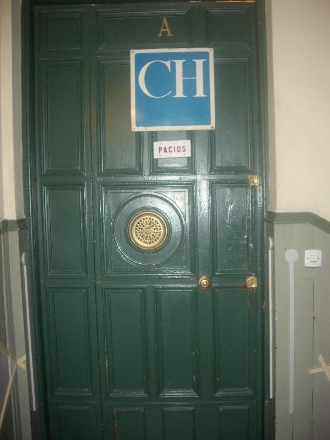 Hostal Pacios Madrid Bagian luar foto